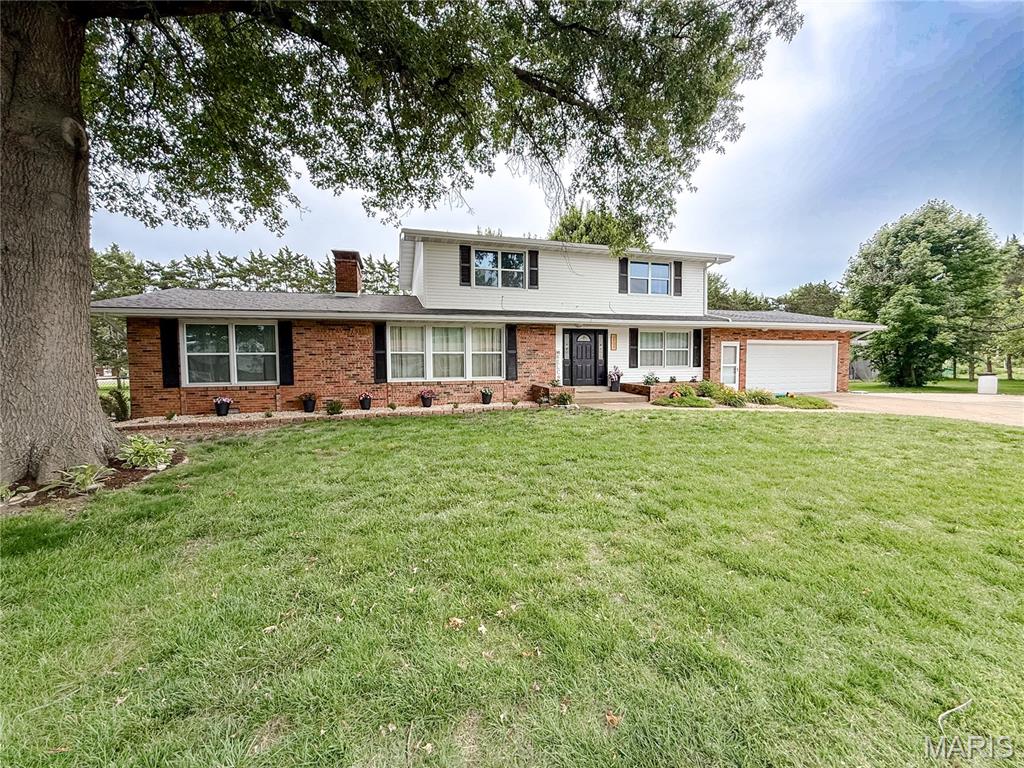 2707 Lemon Street Road Highland, IL 62249 - Photo 2 of 53