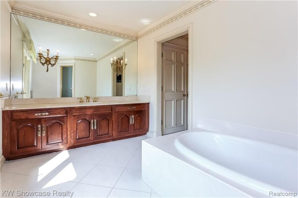 1900 East Valley Road Bloomfield Hills, MI 48304 - Photo 45 of 68