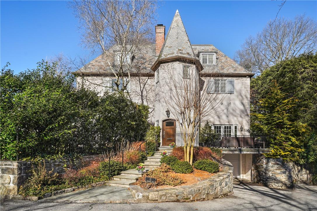 Welcome to 12 Normandy Road