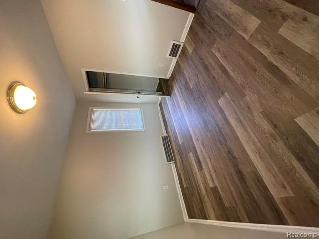 22404 Rausch Avenue Eastpointe, MI 48021 - Photo 5 of 12