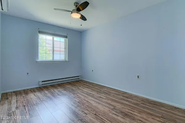 $2,400 | 35 Auburn Street, Unit 54B, Whiting, NJ 08759