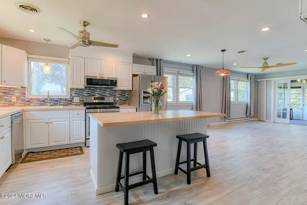 $2,400 | 35 Auburn Street, Unit 54B, Whiting, NJ 08759