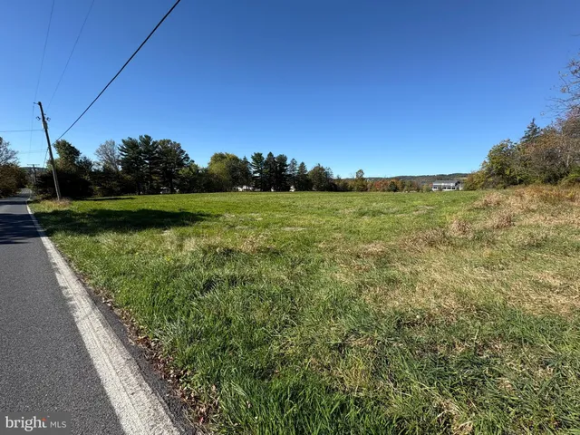 a view of an outdoor space and yard