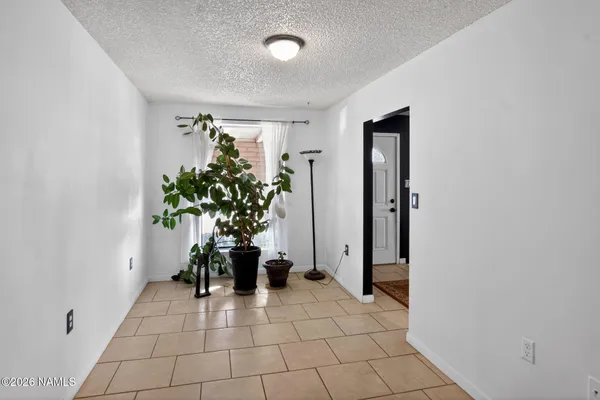 $376,000 | 2501 Mountain Drive, Winslow, AZ 86047