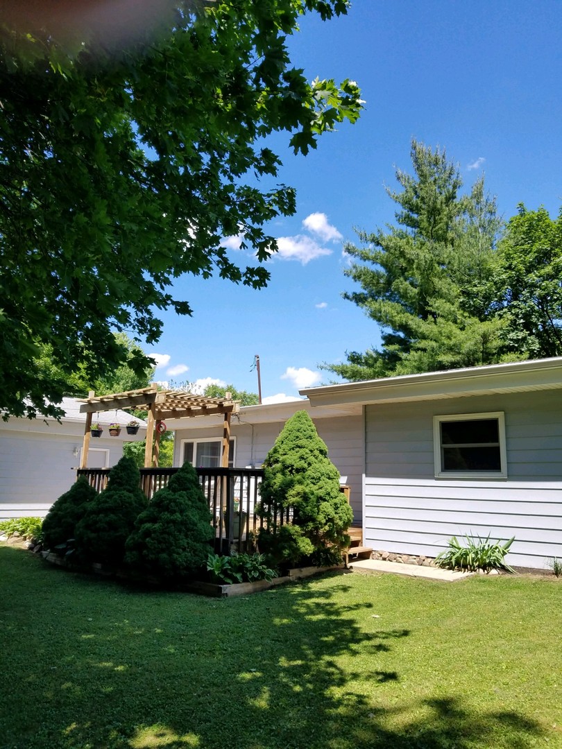 702 Garfield Road Harvard, IL 60033 - Photo 4 of 18