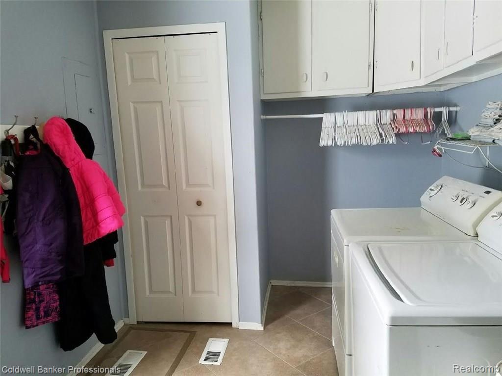 47401 Roland Street Utica, MI 48317 - Photo 13 of 20 18.jpg