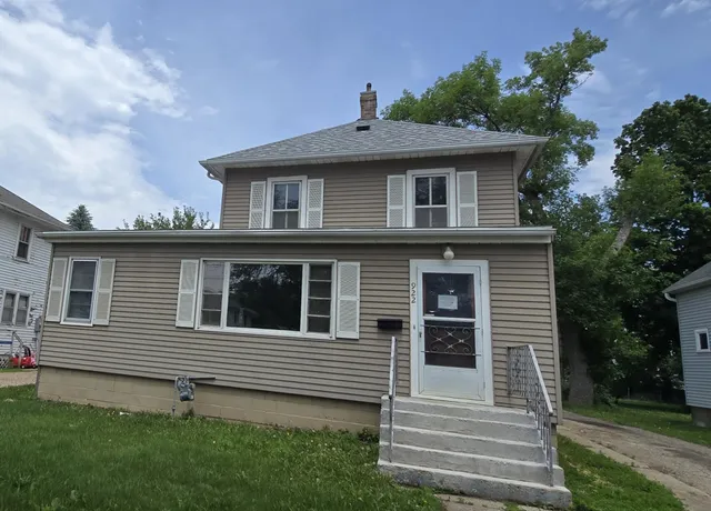 $60,000 | 922 White Street, Jackson, MN 56143