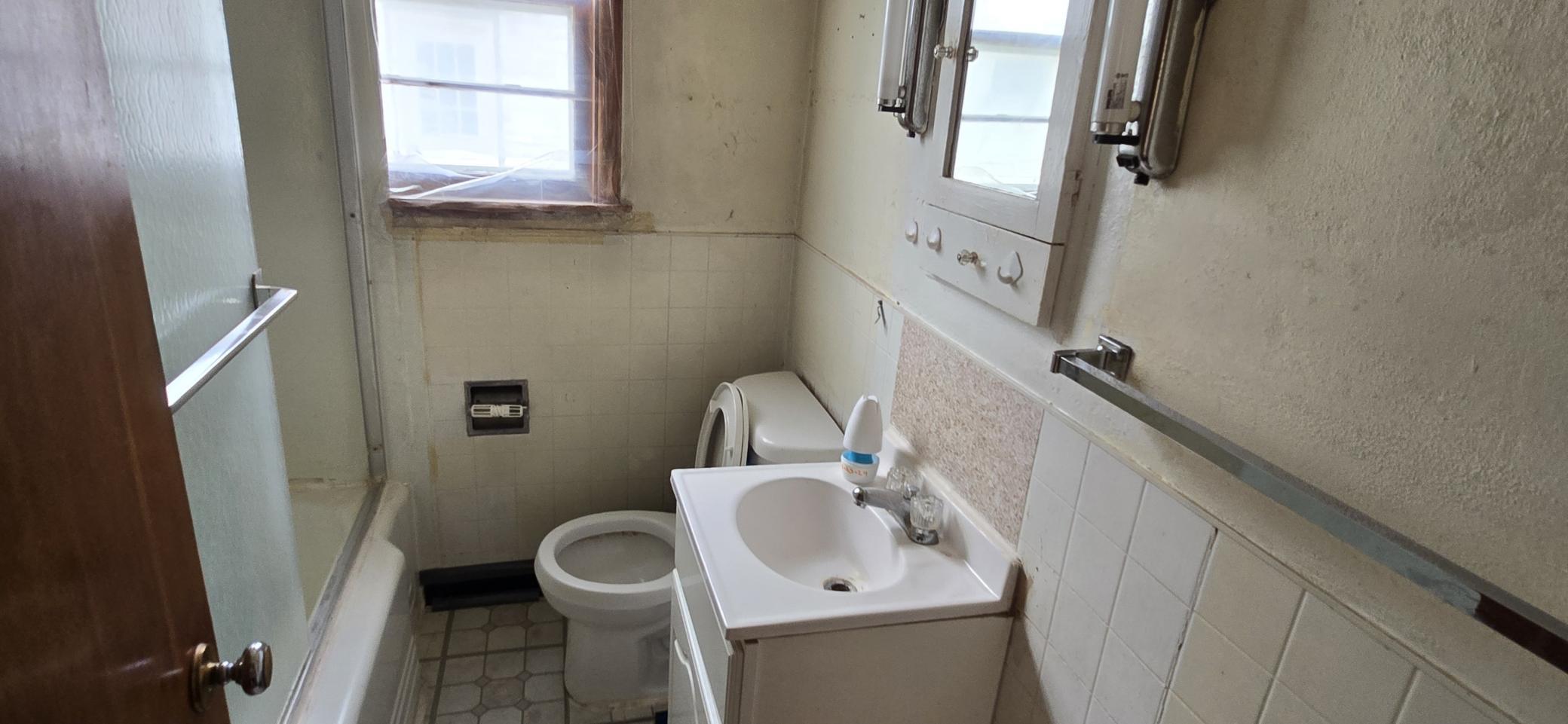 922 White Street Jackson, MN 56143 - Photo 7 of 14