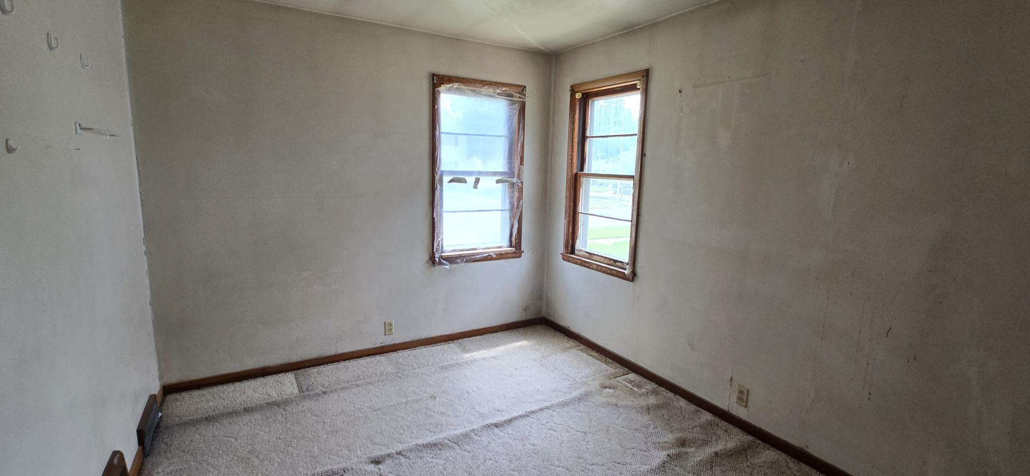 922 White Street Jackson, MN 56143 - Photo 8 of 14