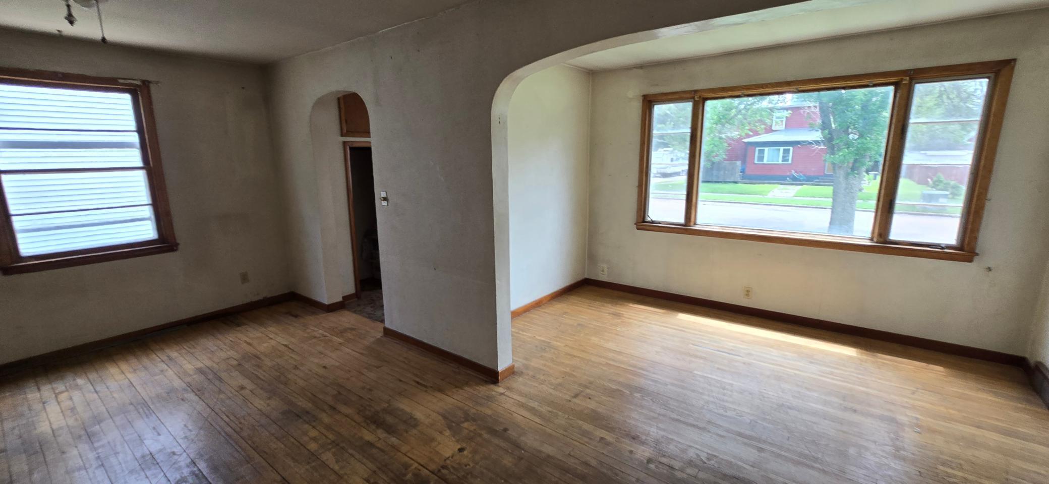 922 White Street Jackson, MN 56143 - Photo 10 of 14