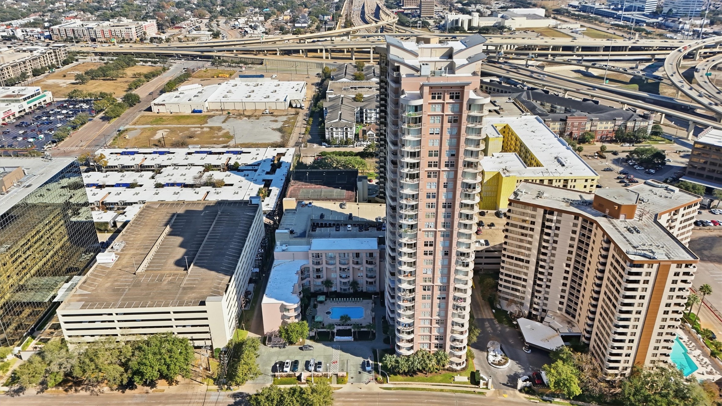 3505 Sage Road, Unit 208 Houston, TX 77056 - Photo 22 of 25 an aerial view of a city