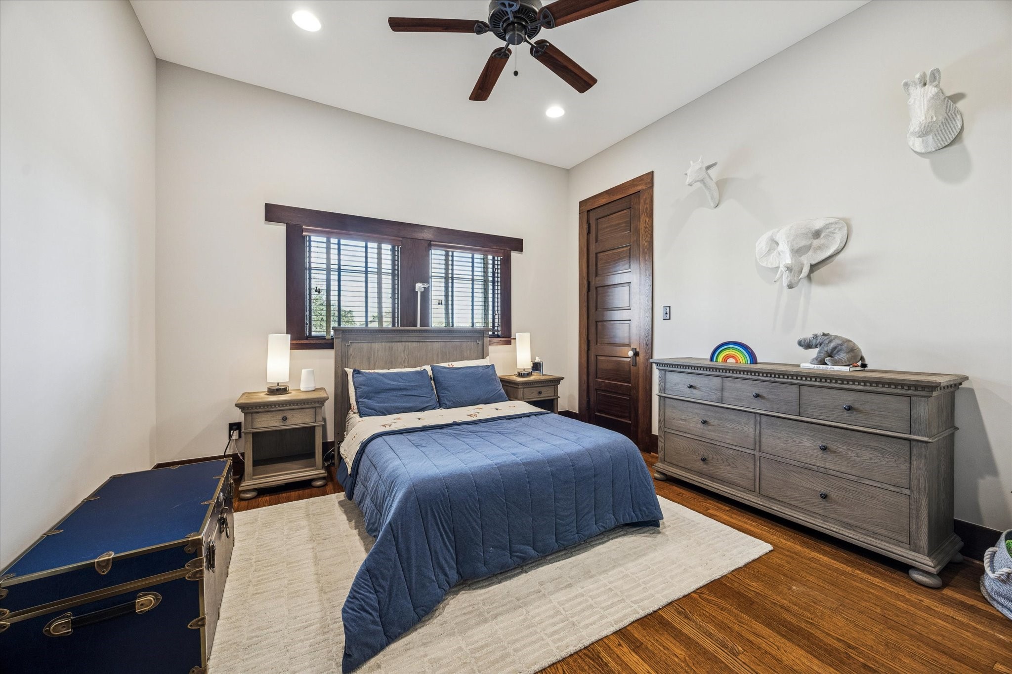512 Archer Street Houston, TX 77009 - Photo 31 of 40 Third bedroom with hardwood floors, walk-in closet, hardwood floors, ceiling fan and recessed lighting.