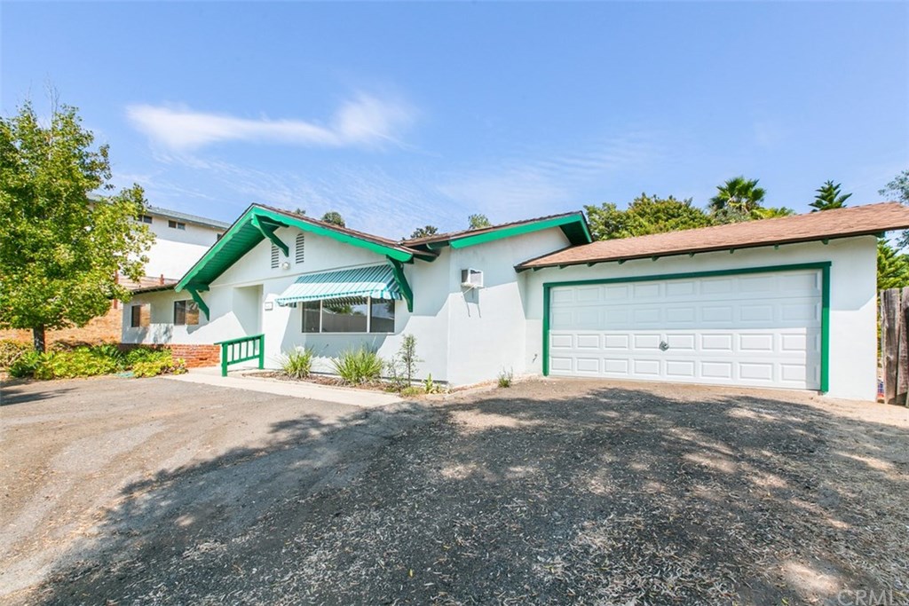 443 East Dougherty Street Fallbrook, CA 92028 - Photo 4 of 27