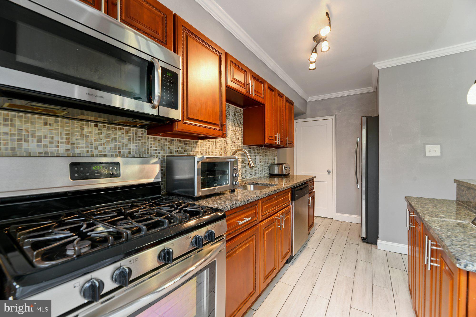 5410 Masefield Road Baltimore, MD 21229 - Photo 13 of 27