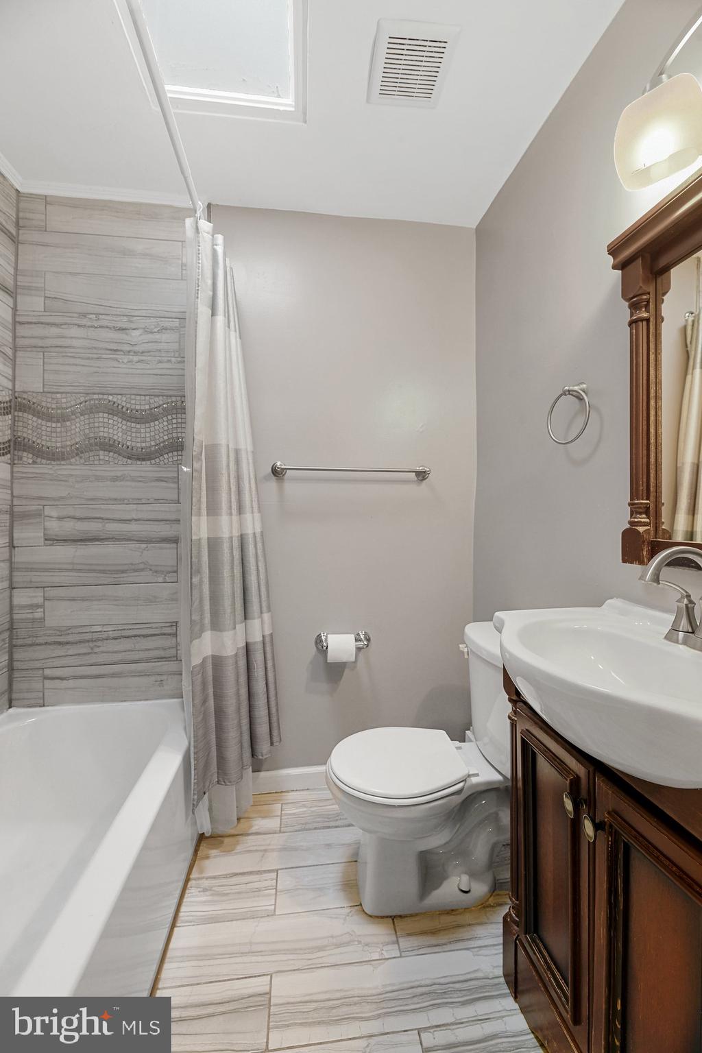 5410 Masefield Road Baltimore, MD 21229 - Photo 16 of 27
