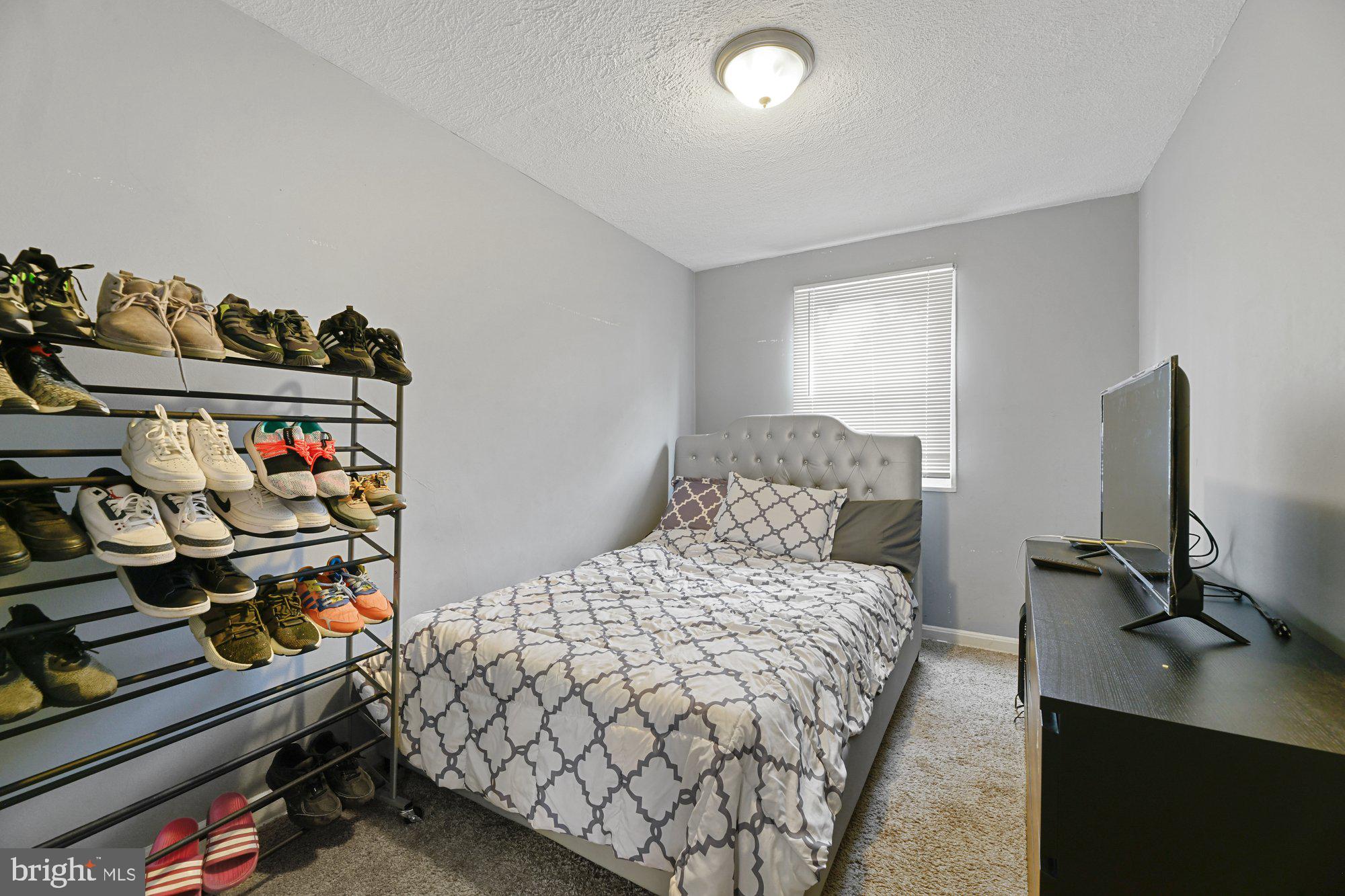 5410 Masefield Road Baltimore, MD 21229 - Photo 17 of 27