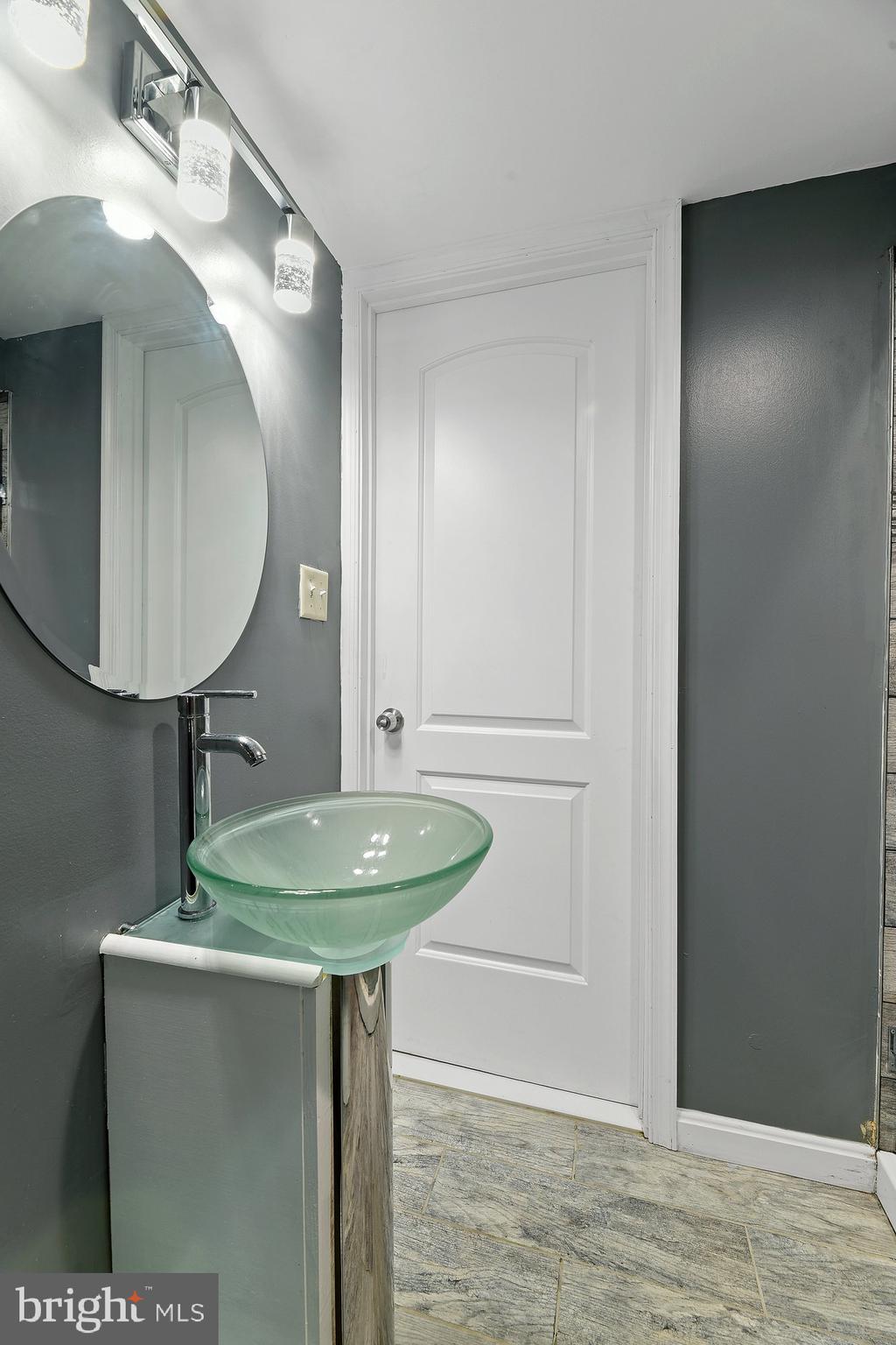 5410 Masefield Road Baltimore, MD 21229 - Photo 19 of 27