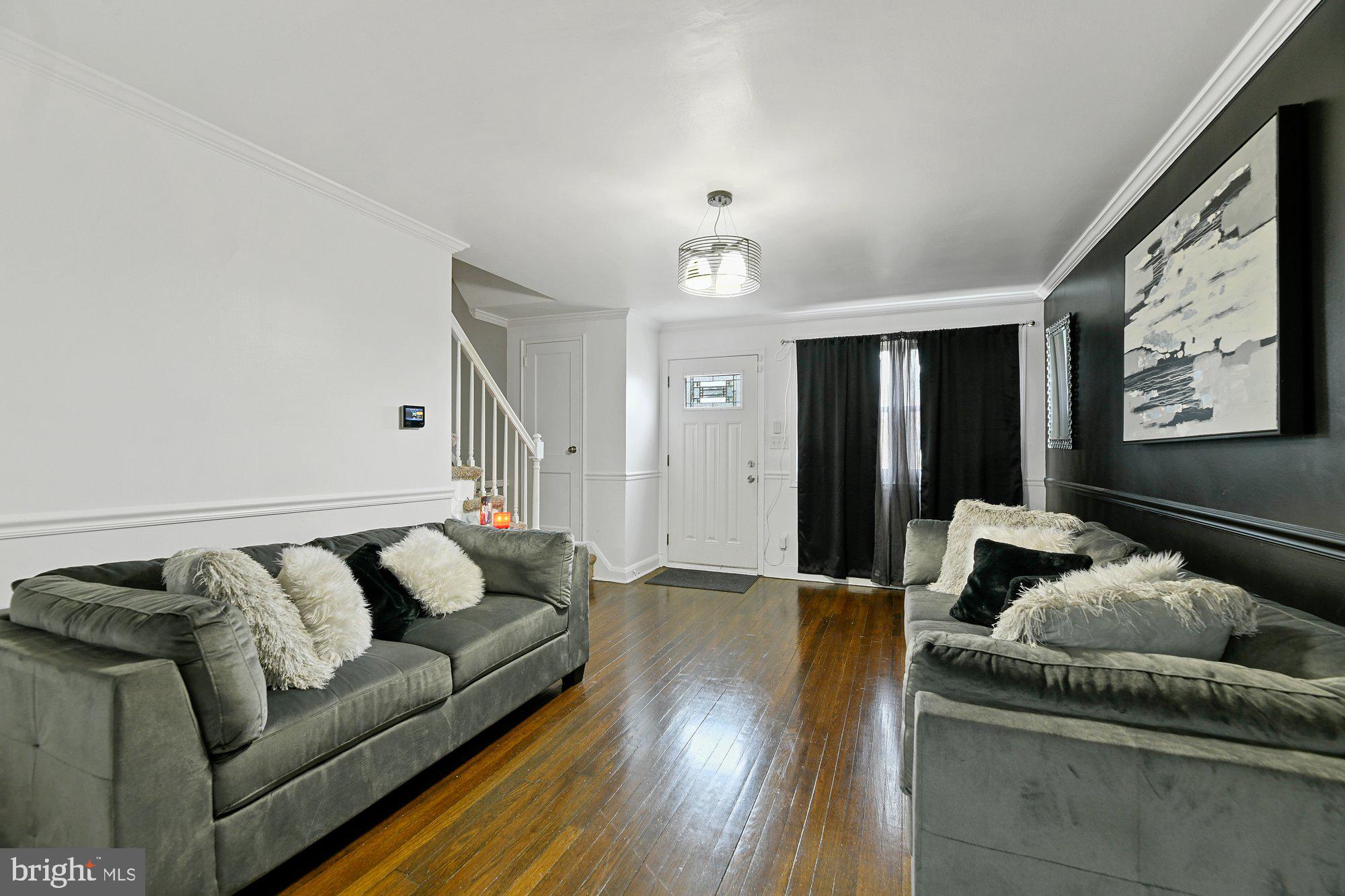 5410 Masefield Road Baltimore, MD 21229 - Photo 6 of 27
