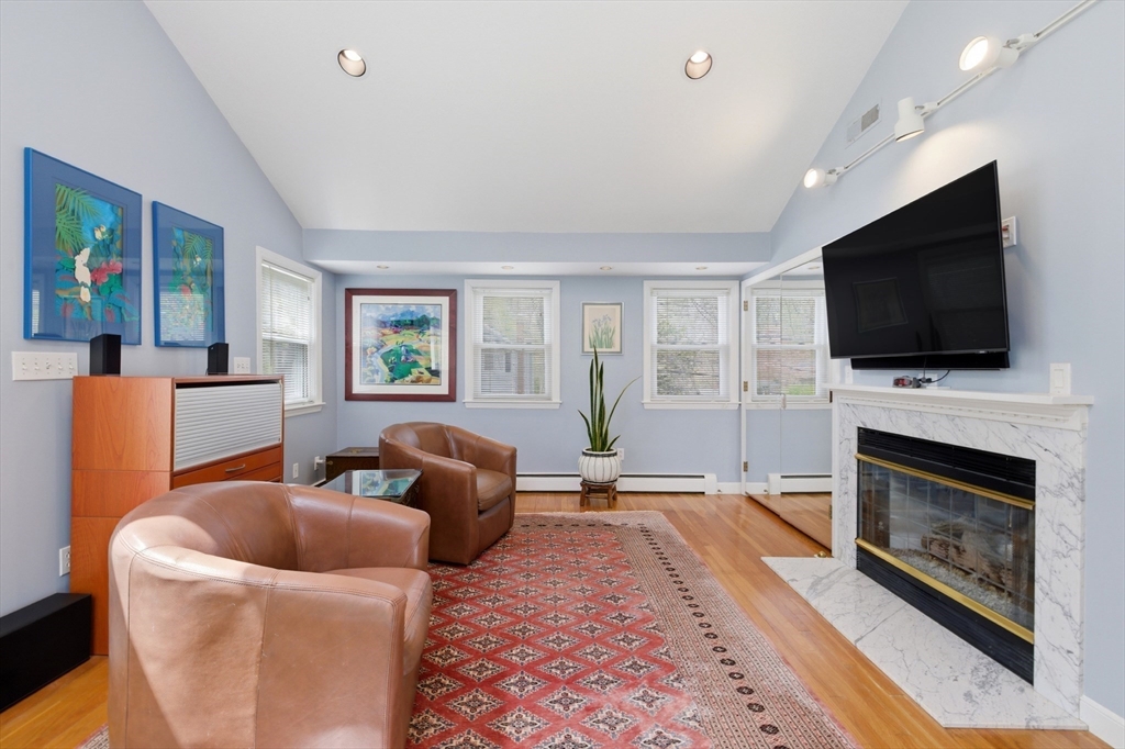 34 Spring Street Lexington, MA 02421 - Photo 16 of 33