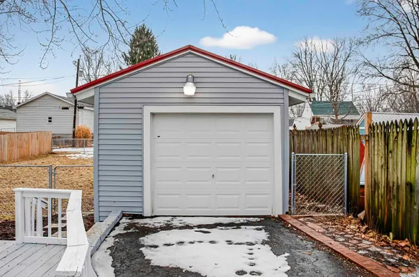 $184,900 | 2807 Witchwood Drive, Fort Wayne, IN 46809