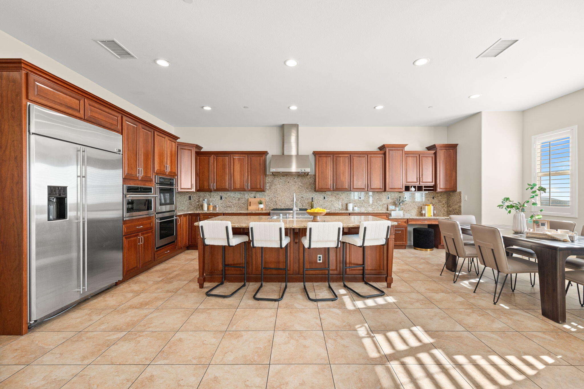 7641 Kingdom Drive Riverside, CA 92506 - Photo 9 of 47 30-web-or-mls-8M4A7066