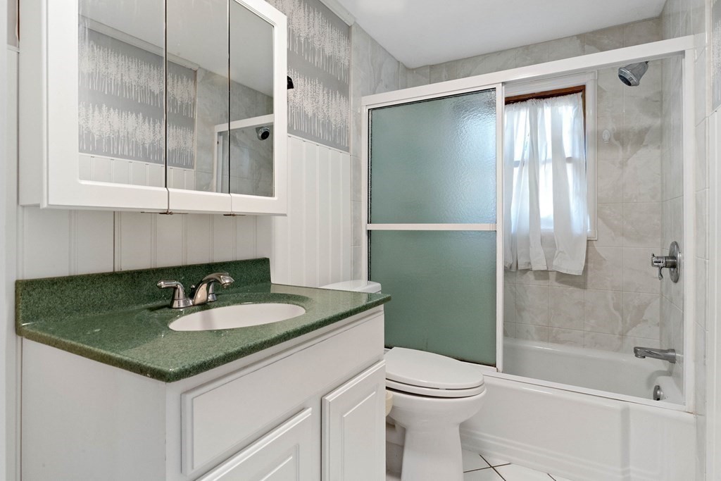 240 West Main Street Georgetown, MA 01833 - Photo 12 of 25 Gallery Image 12