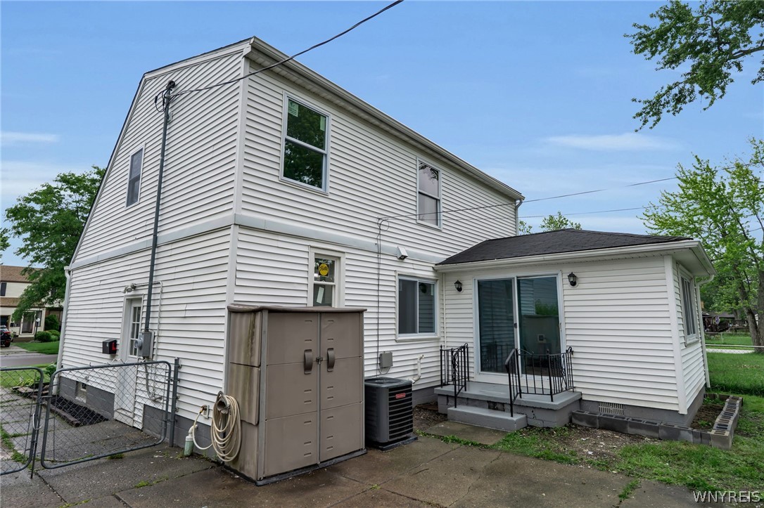 44 Highview Road Cheektowaga, NY 14215 - Photo 8 of 49