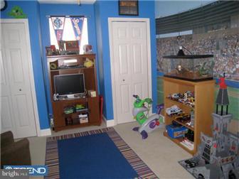 9204 Wesleyan Road Philadelphia, PA 19114 - Photo 4 of 12 Gallery Image 4