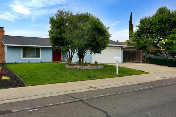 $495,000 | 9264 Medallion Way, Sacramento, CA 95826