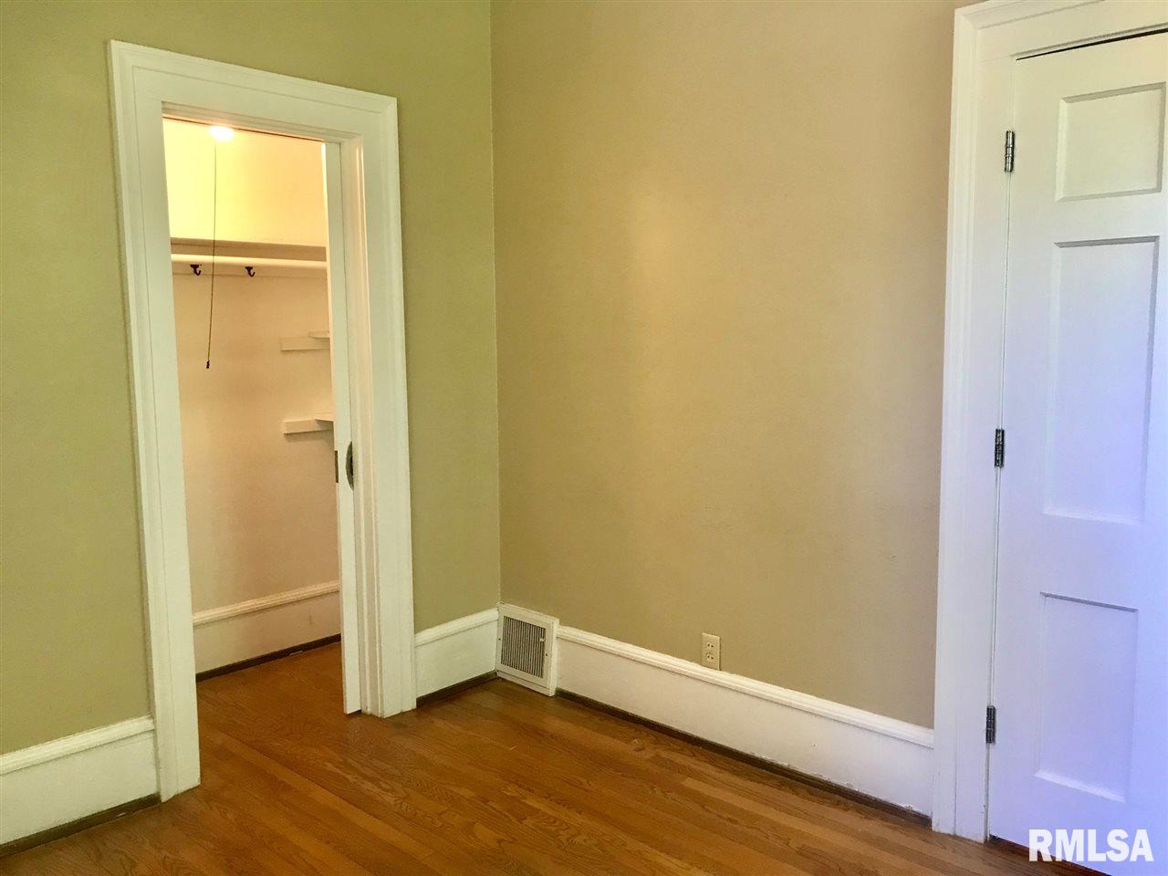 1840 West Laurel Street Springfield, IL 62704 - Photo 12 of 38