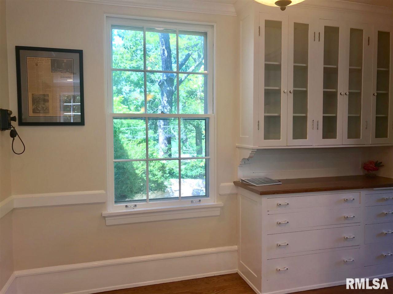 1840 West Laurel Street Springfield, IL 62704 - Photo 15 of 38