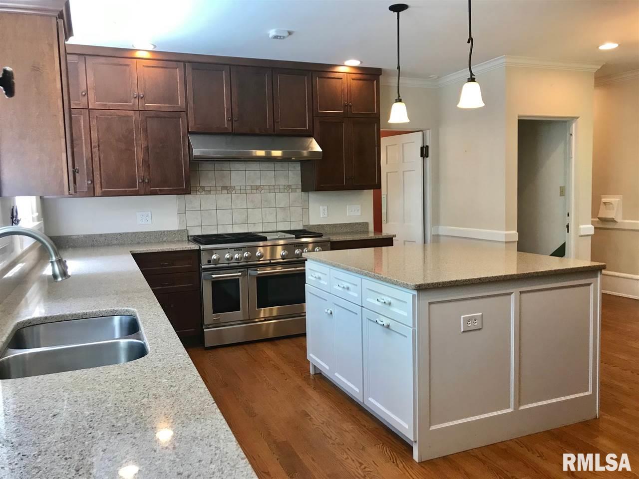 1840 West Laurel Street Springfield, IL 62704 - Photo 16 of 38