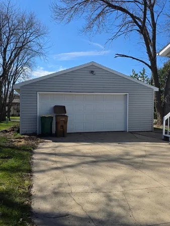 $225,000 | 1617 Crystal Drive, Albert Lea, MN 56007