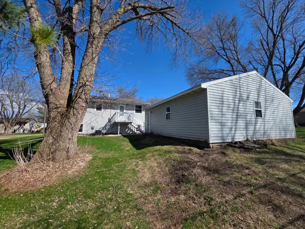 $225,000 | 1617 Crystal Drive, Albert Lea, MN 56007