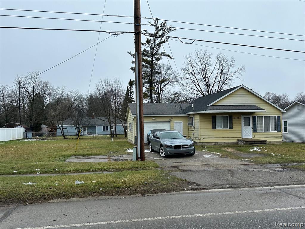 3358 Fenton Road Flint, MI 48507 - Photo 2 of 9