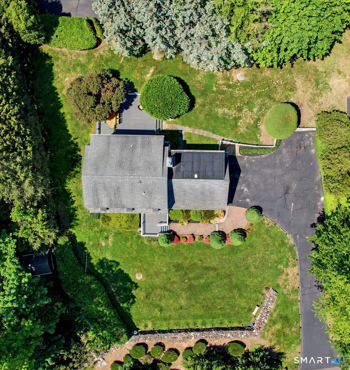 1100 Stillwater Road Stamford, CT 06902 - Photo 2 of 40 Beautifully maintained 3-bedroom, 2.5-bath Colonial set on 0.46 acres in sought-after Westover