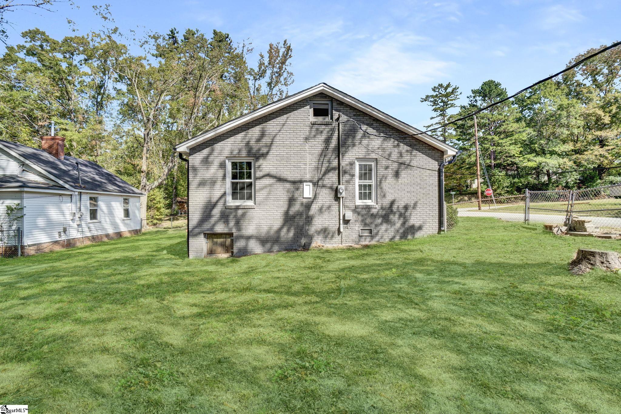 322 Davidson Street Clinton, SC 29325 - Photo 34 of 40 Gallery Image 34