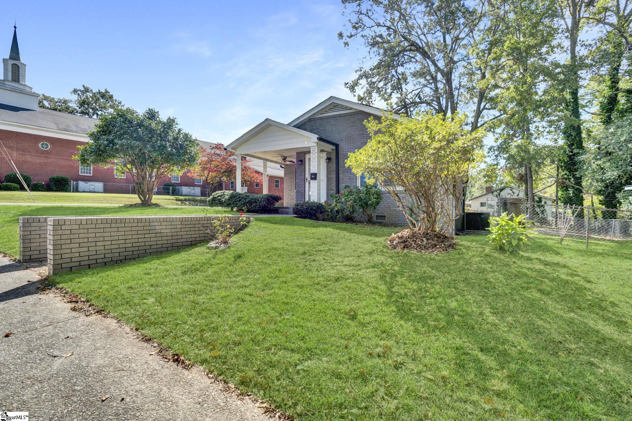 322 Davidson Street Clinton, SC 29325 - Photo 39 of 40 Gallery Image 39
