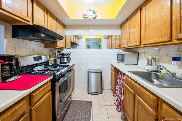 $925,000 | 782 East 179th Street | West Farms