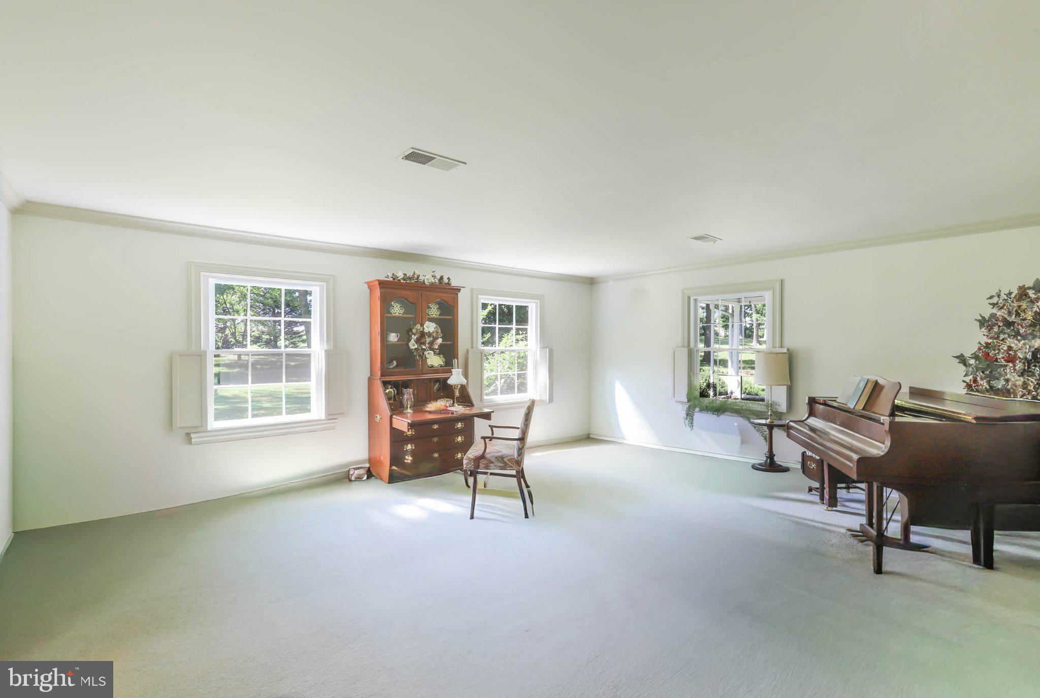 2497 Grand Point Road Chambersburg, PA 17202 - Photo 8 of 53 Gallery Image 8