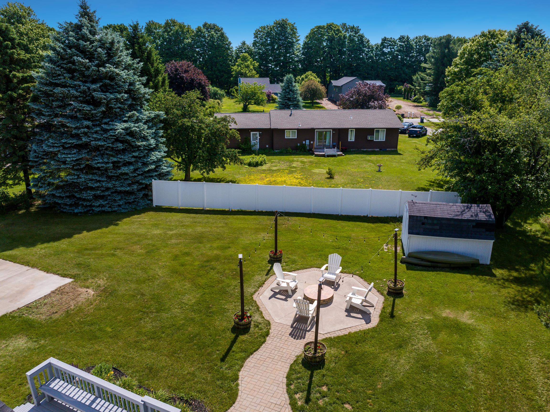4434 Ridgemoor Drive Traverse City, MI 49684 - Photo 26 of 31