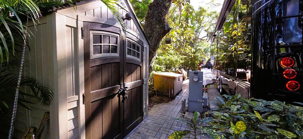 295 Bear Trail River Ranch, FL 33867 - Photo 13 of 16 a backyard of a house with lots of green space