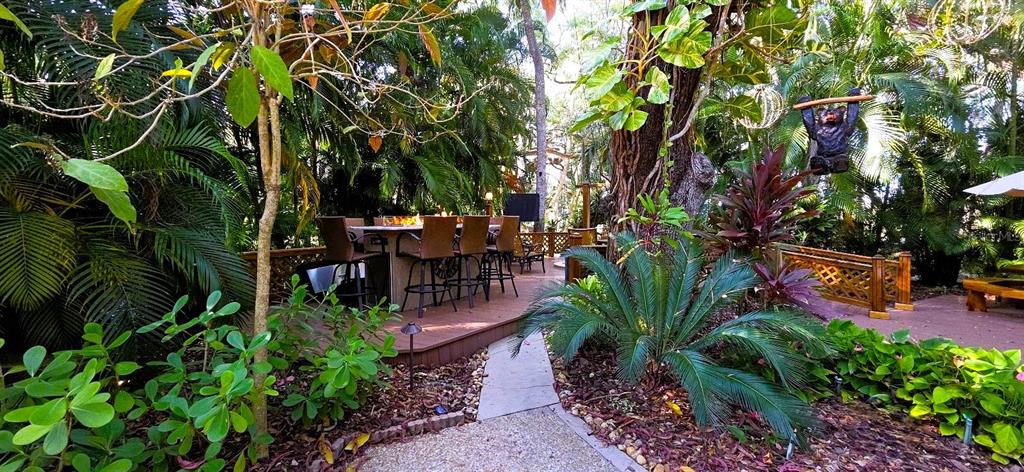 295 Bear Trail River Ranch, FL 33867 - Photo 4 of 16 a backyard of a house with lots of green space