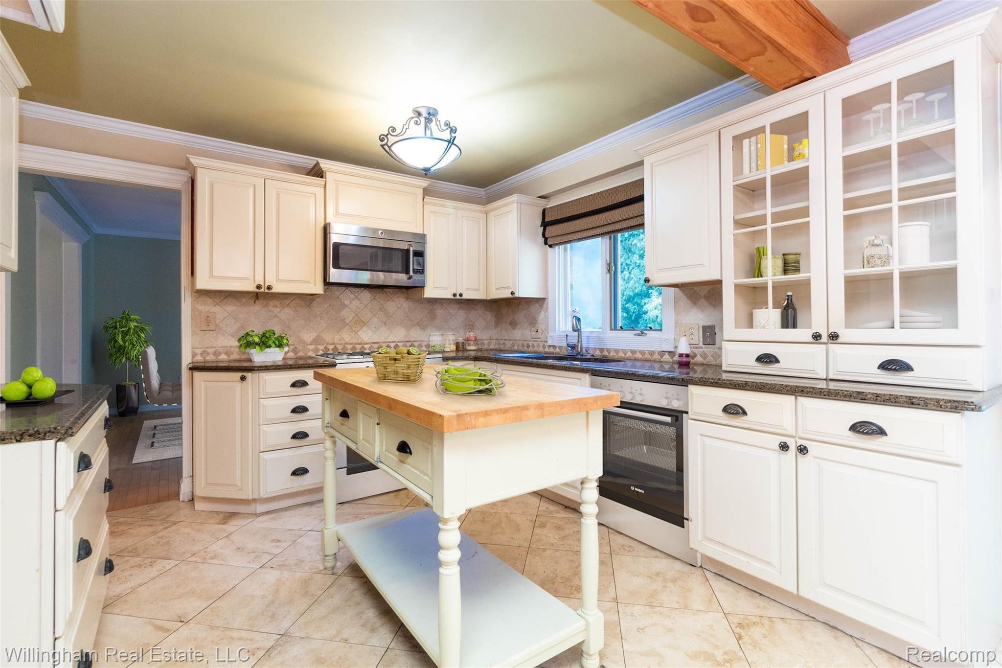 8920 Church Road Grosse Ile, MI 48138 - Photo 9 of 32 Kitchen view 2 Final.jpg