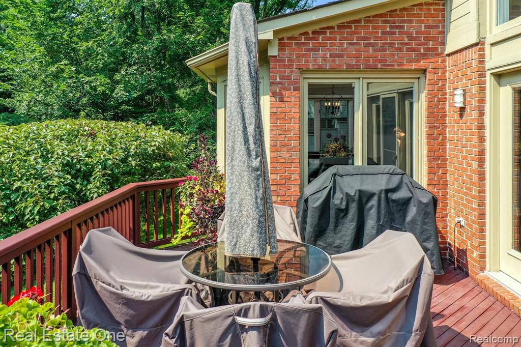 1640 Chase Drive Rochester, MI 48307 - Photo 37 of 44 Gallery Image 37