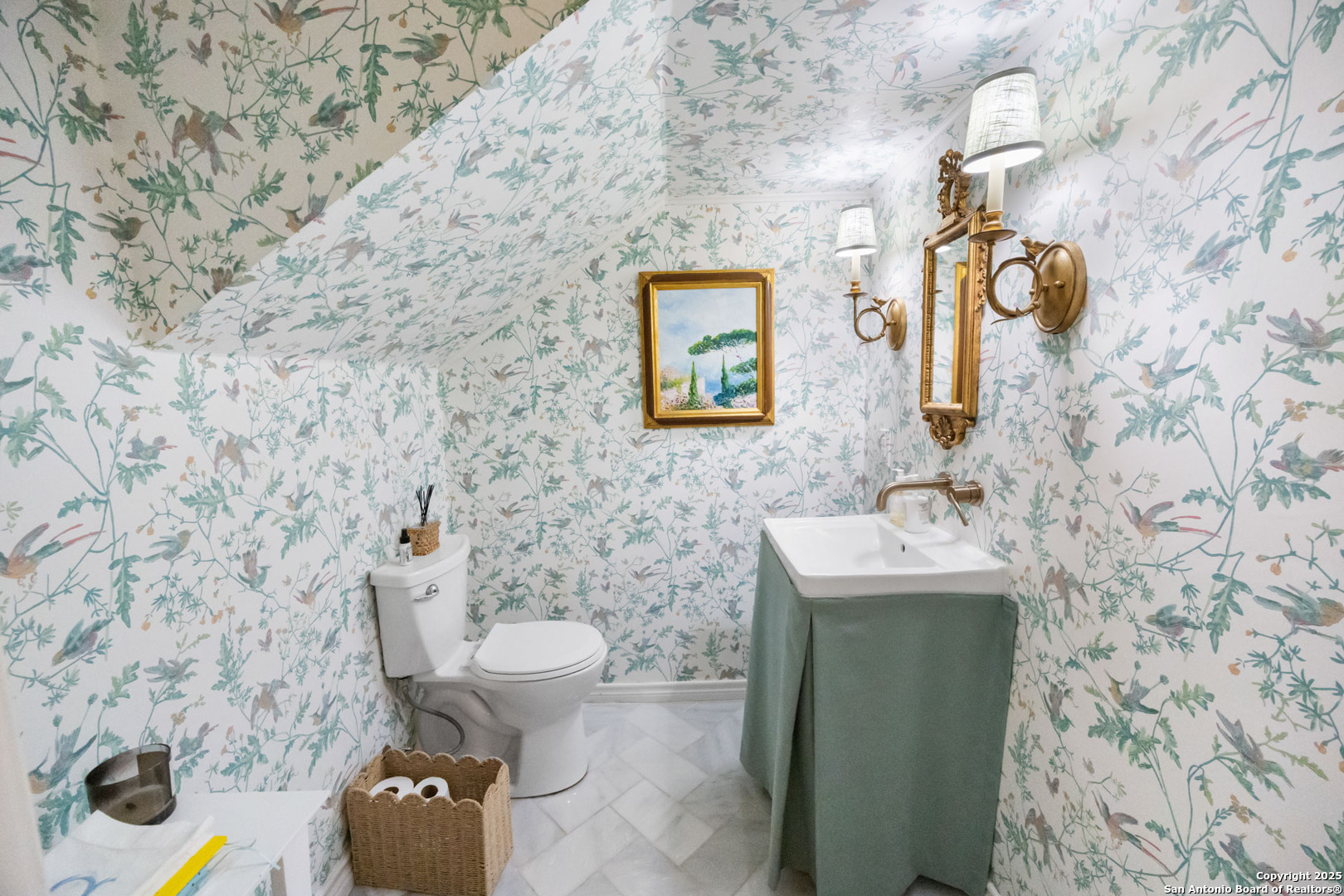 647 Terrell Road San Antonio, TX 78209 - Photo 13 of 48