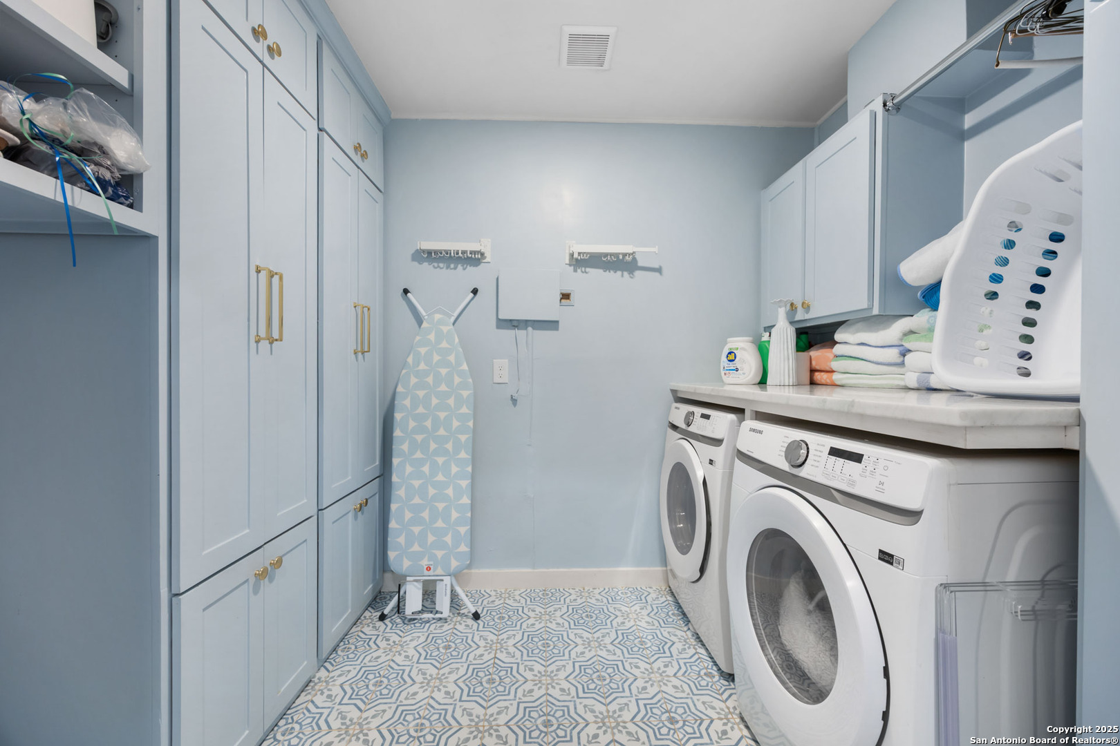 647 Terrell Road San Antonio, TX 78209 - Photo 26 of 48