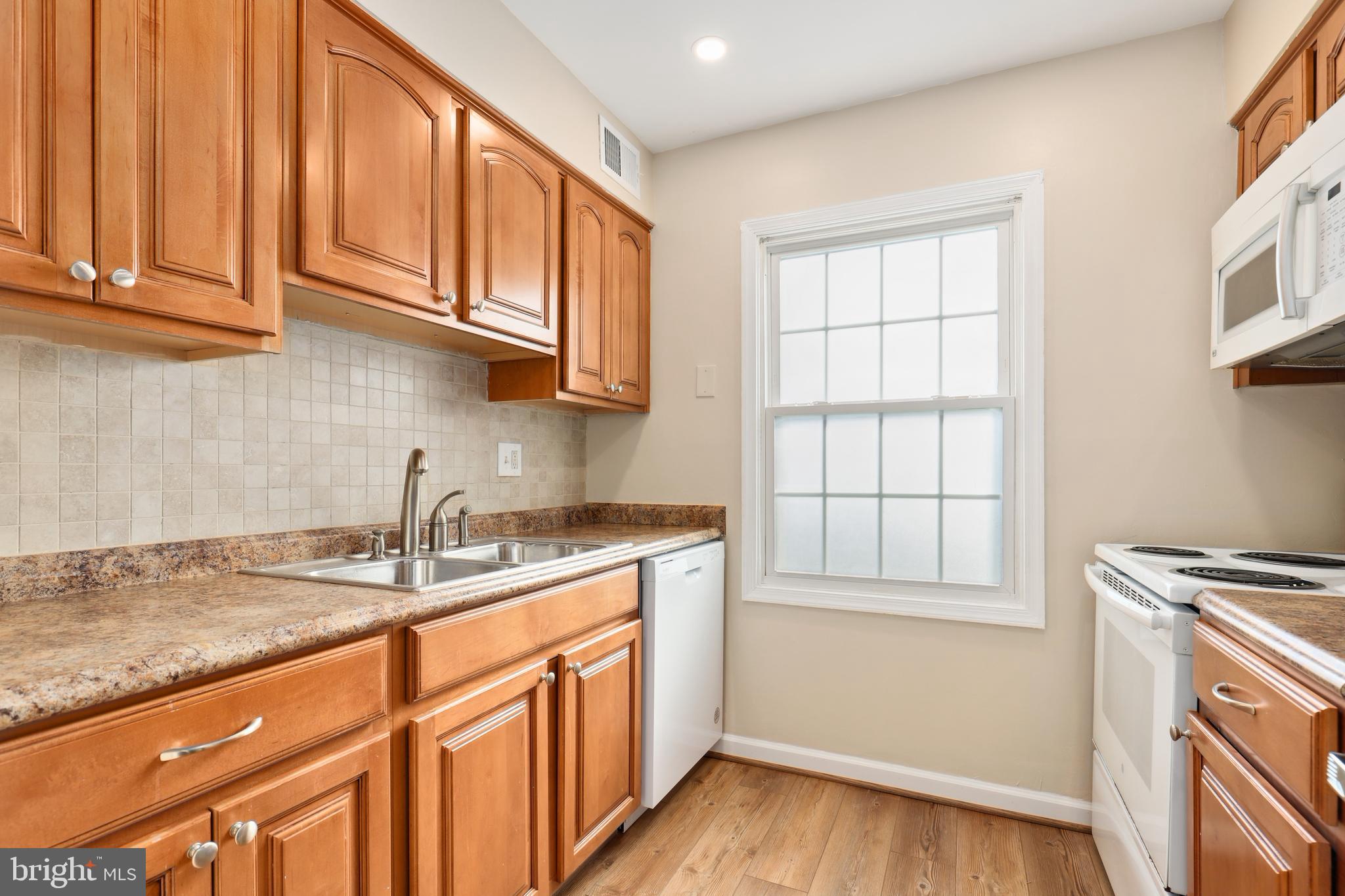 8213 Tory Road, Unit 146 Springfield, VA 22152 - Photo 9 of 21 Gallery Image 9
