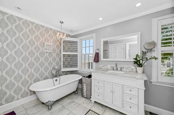 $5,000 | 45 Rutherford Avenue, Unit 1, Boston, MA 02129