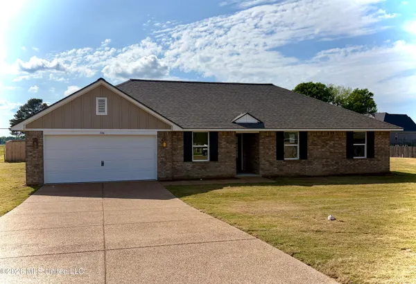 $306,000 | 106 Red Bird Cove, Senatobia, MS 38668